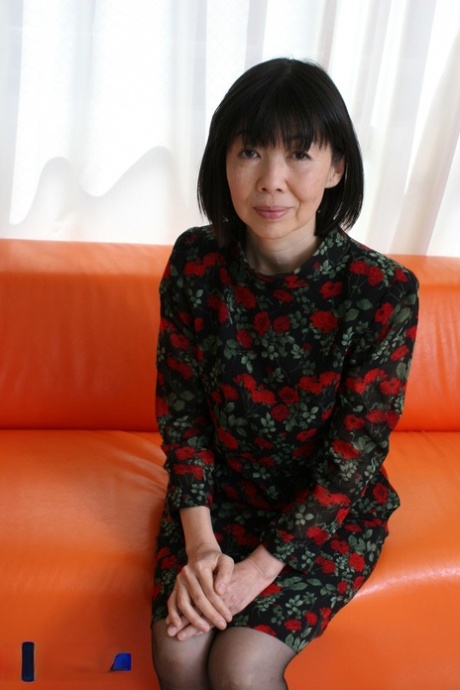 Mature Japanese woman Mitsuyo Morita masturbates before POV sex begins 72568030