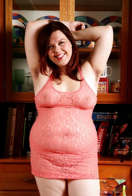 Aged fatty shows off furry armpits before spreading hairy vagina 65063429